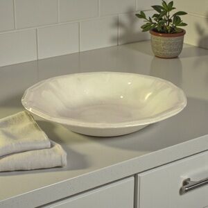 Gibson Everyday Ivory Stoneware Serving, Cereal, Soup Bowl – Scalloped Edge